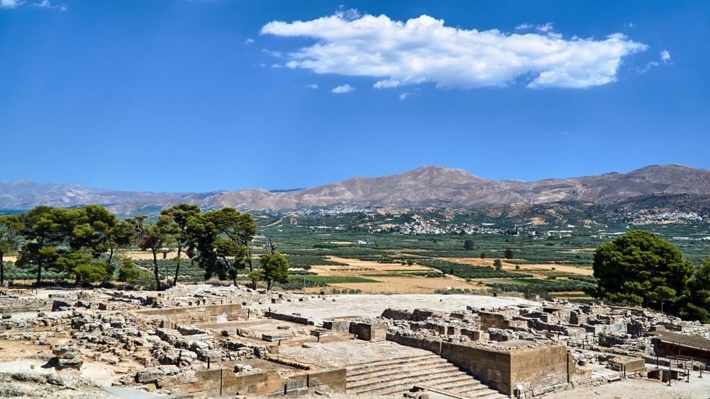 stone-ruins-of-the-ancient-phaistos-minoan-1024x576
